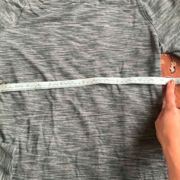 Marled green Lululemon and go where dress size 8 - Picture 8 of 8